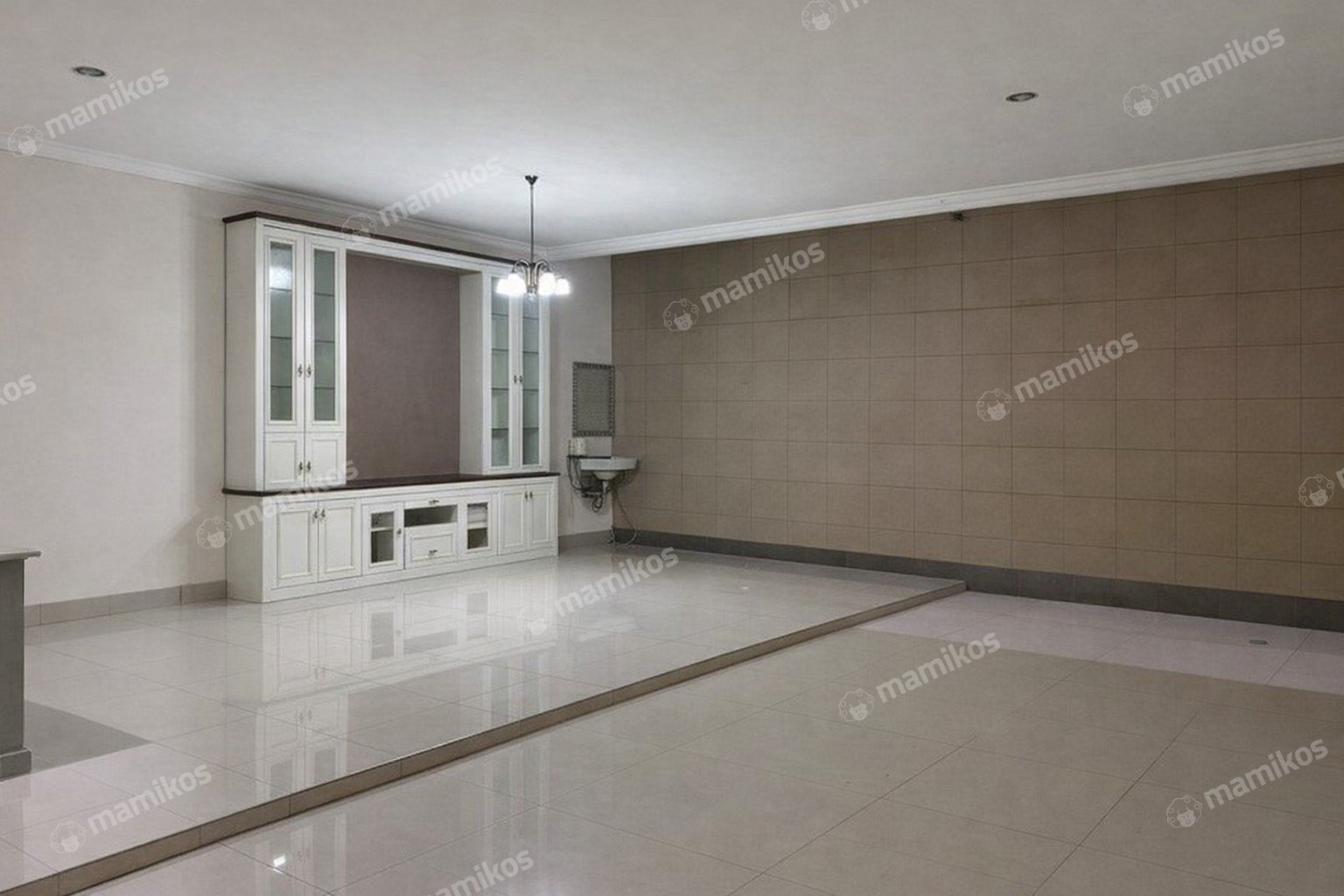 Rumah Sertifikat SHM 5 Kamar Tidur 5 Kamar Mandi Kebon Jeruk Jakarta Barat