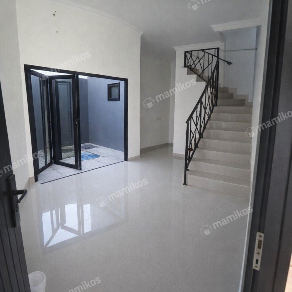 Rumah Sertifikat SHM 4 Kamar Tidur 3 Kamar Mandi Cipete Jakarta Selatan - Photo 2