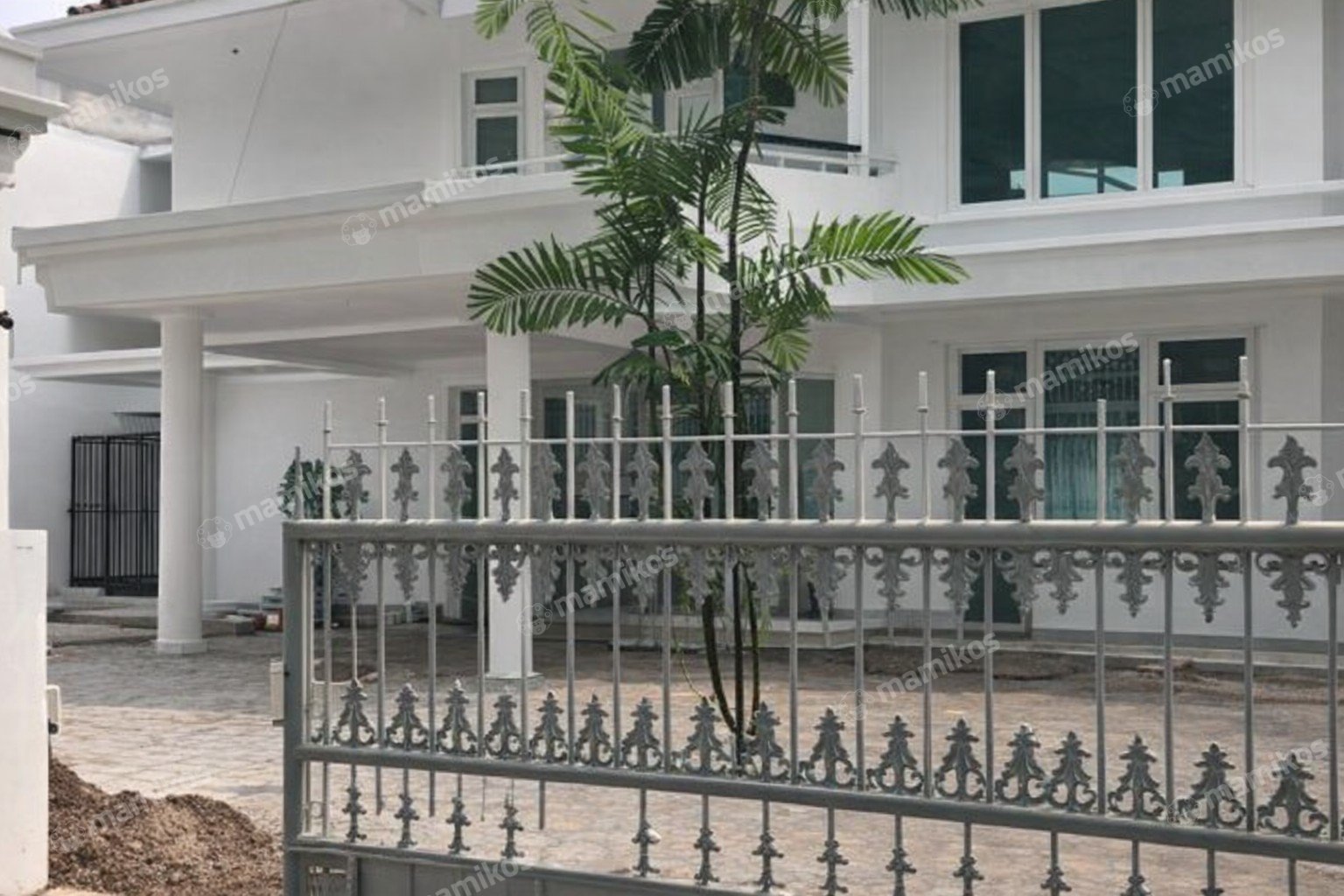Rumah Sertifikat SHM 6 Kamar Tidur 5 Kamar Mandi Lebak Bulus Jakarta Selatan