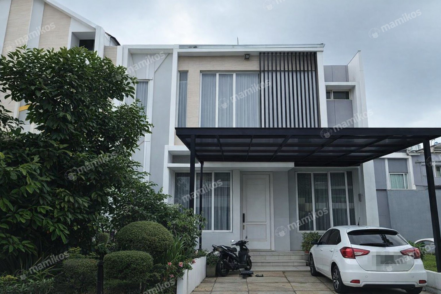 Rumah Sertifikat SHM 6 Kamar Tidur 5 Kamar Mandi Jakarta Garden City Jakarta Timur
