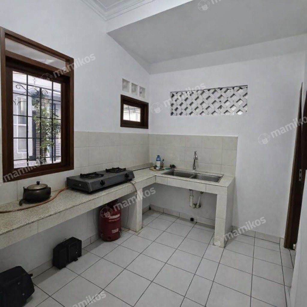 Rumah Sertifikat SHM 4 Kamar Tidur 3 Kamar Mandi Pondok Kelapa Jakarta Timur - Photo 5