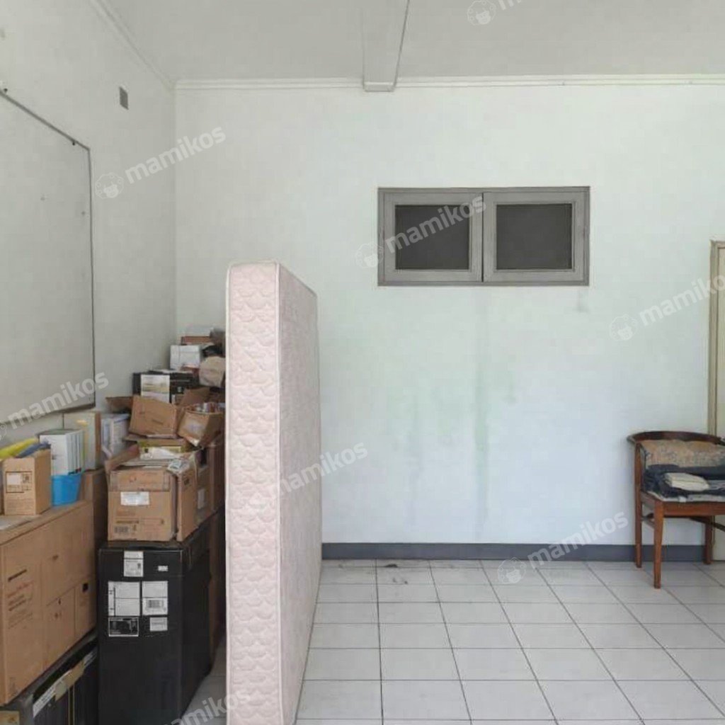 Rumah Sertifikat SHM 6 Kamar Tidur 5 Kamar Mandi Taman Ratu Jakarta Barat - Photo 5