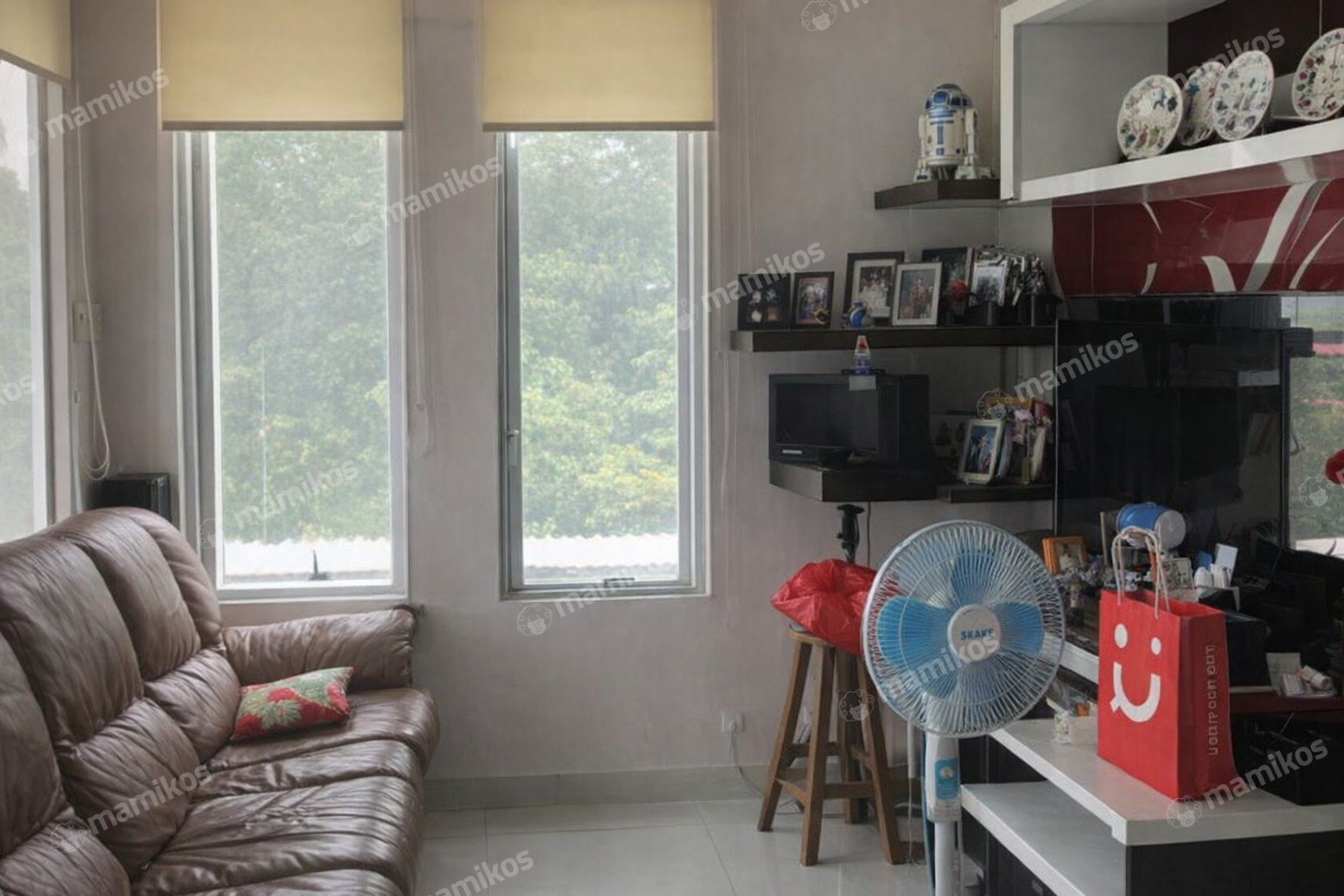 Rumah Sertifikat SHM 5 Kamar Tidur 4 Kamar Mandi Daan Mogot Jakarta Barat