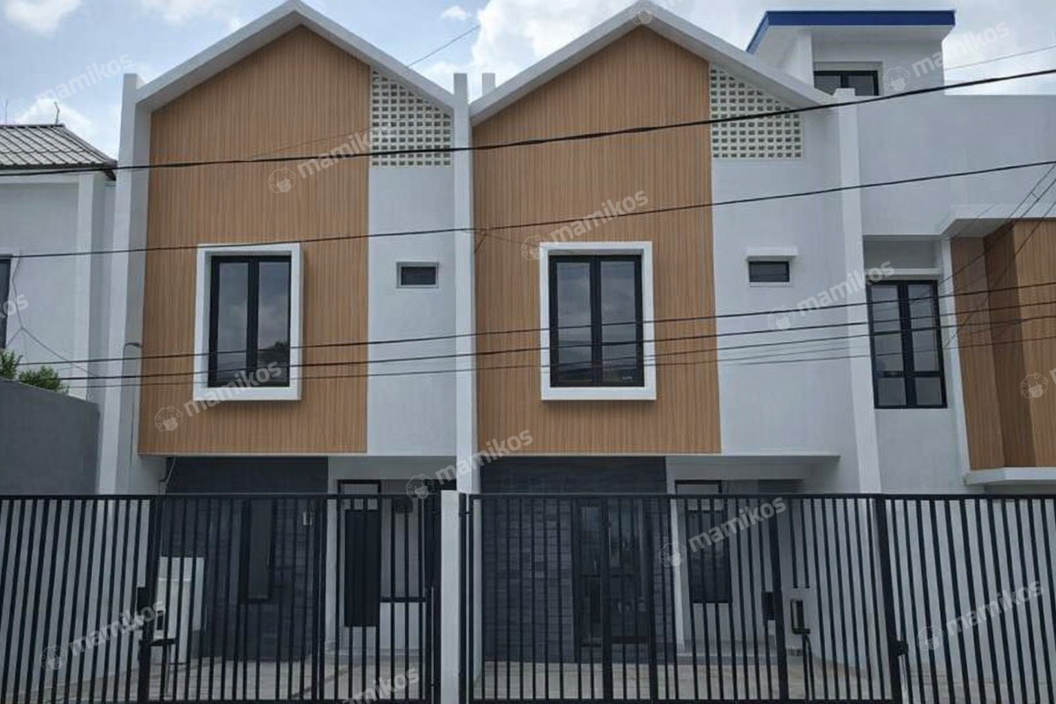 Rumah Sertifikat SHM 4 Kamar Tidur 3 Kamar Mandi Meruya Jakarta Barat