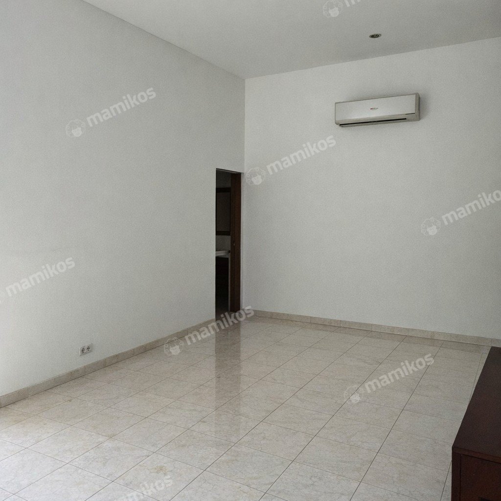 Rumah Sertifikat SHM 4 Kamar Tidur 3 Kamar Mandi Cipete Jakarta Selatan - Photo 5