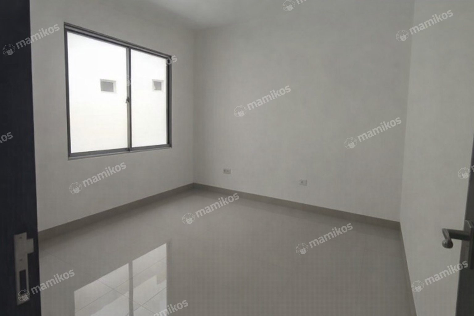 Rumah Sertifikat SHM 4 Kamar Tidur 4 Kamar Mandi Pantai Indah Kapuk 2 Jakarta Utara - Photo 4