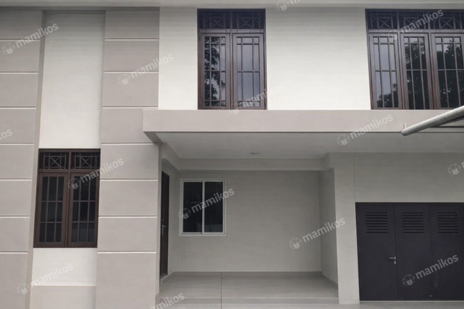 Rumah Sertifikat SHM 4 Kamar Tidur 3 Kamar Mandi Joglo Jakarta Barat
