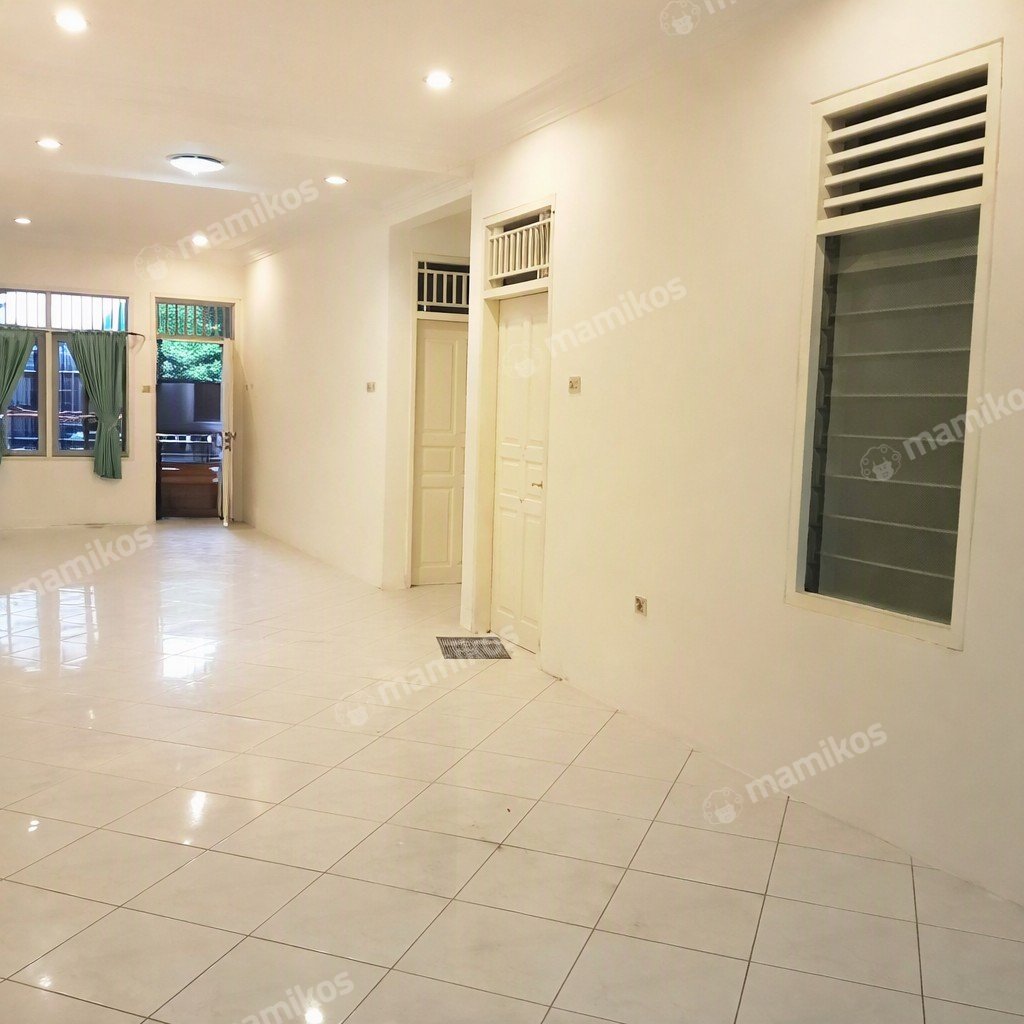 Rumah Sertifikat SHM 3 Kamar Tidur 3 Kamar Mandi Kelapa Gading Jakarta Utara - Photo 2