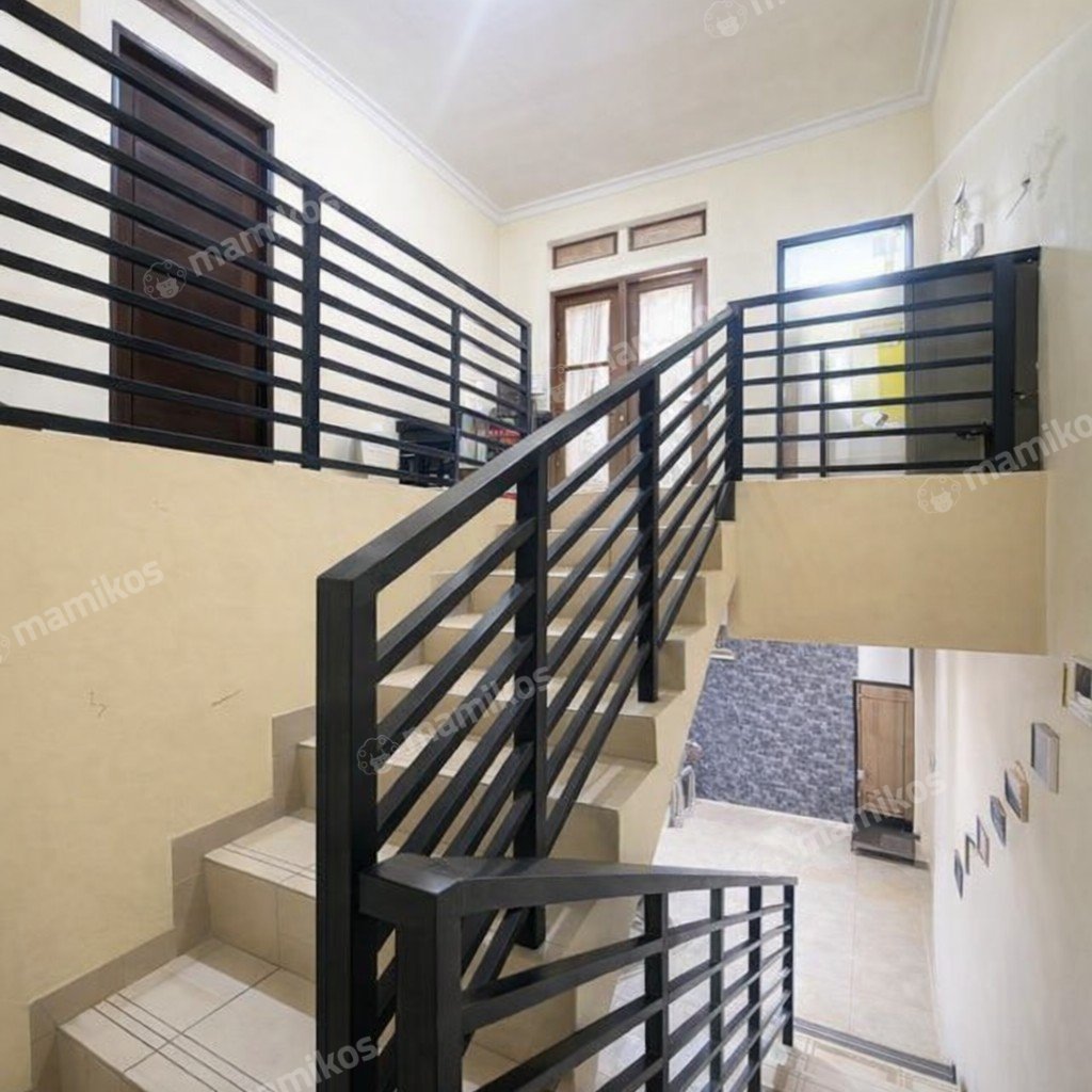 Rumah Sertifikat SHM 4 Kamar Tidur 4 Kamar Mandi Pondok Kelapa Jakarta Timur - Photo 5
