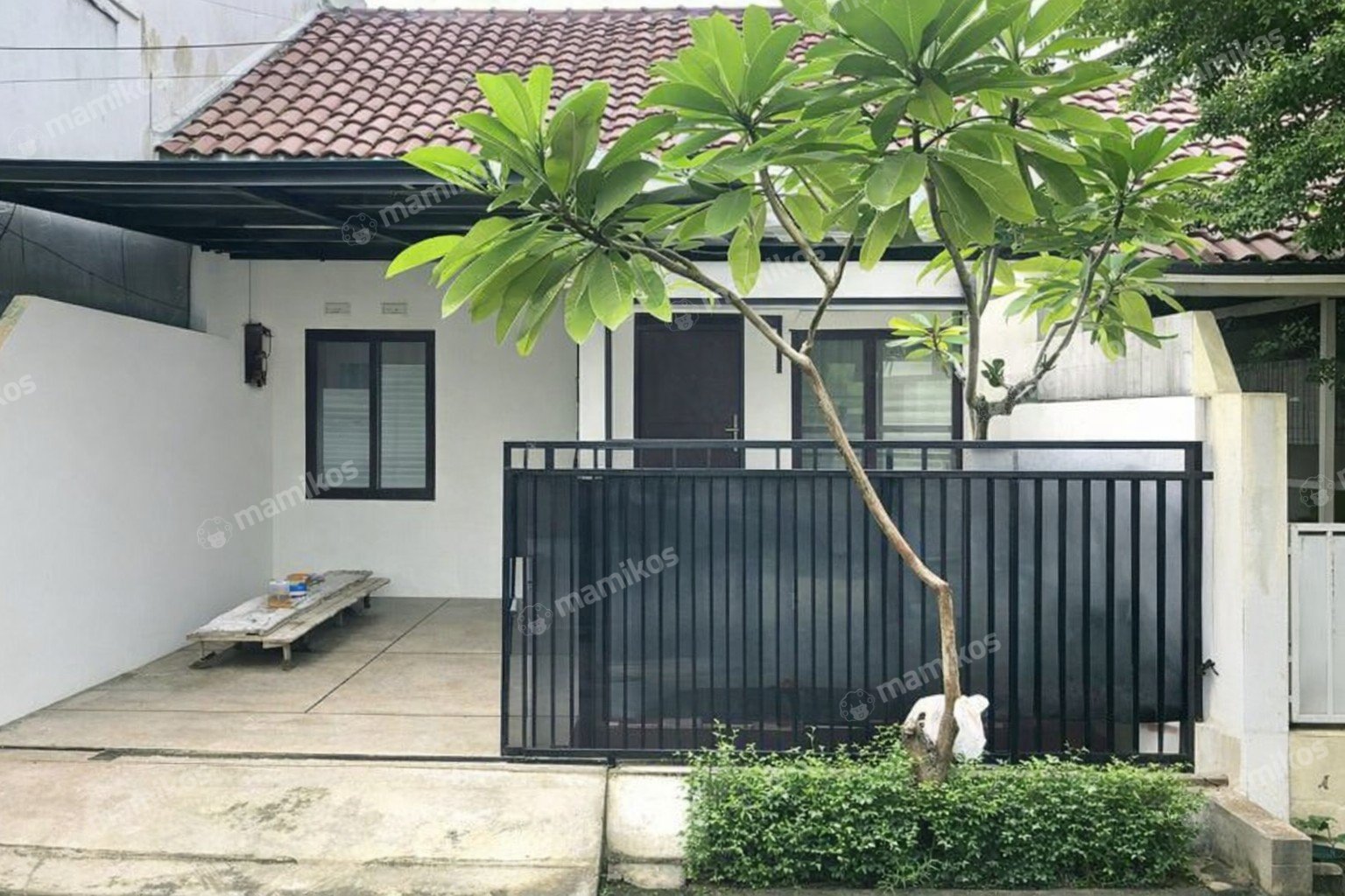 Rumah Sertifikat SHM 3 Kamar Tidur 2 Kamar Mandi Bintaro Jakarta Selatan - Photo 1