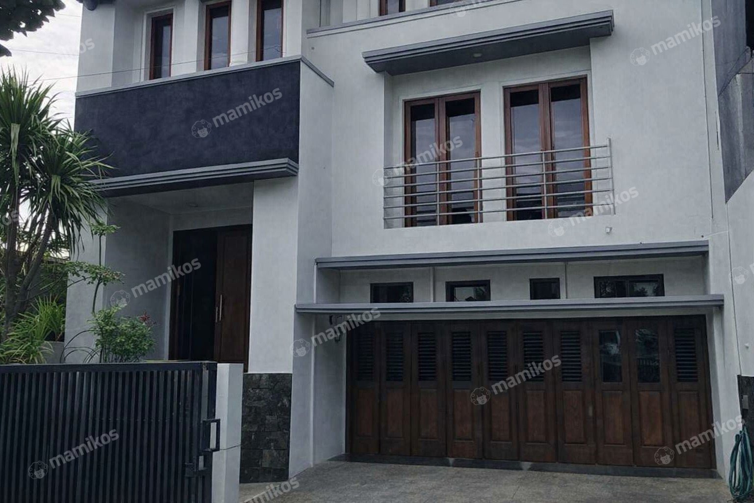 Rumah Sertifikat SHM 6 Kamar Tidur 3 Kamar Mandi Meruya Jakarta Barat