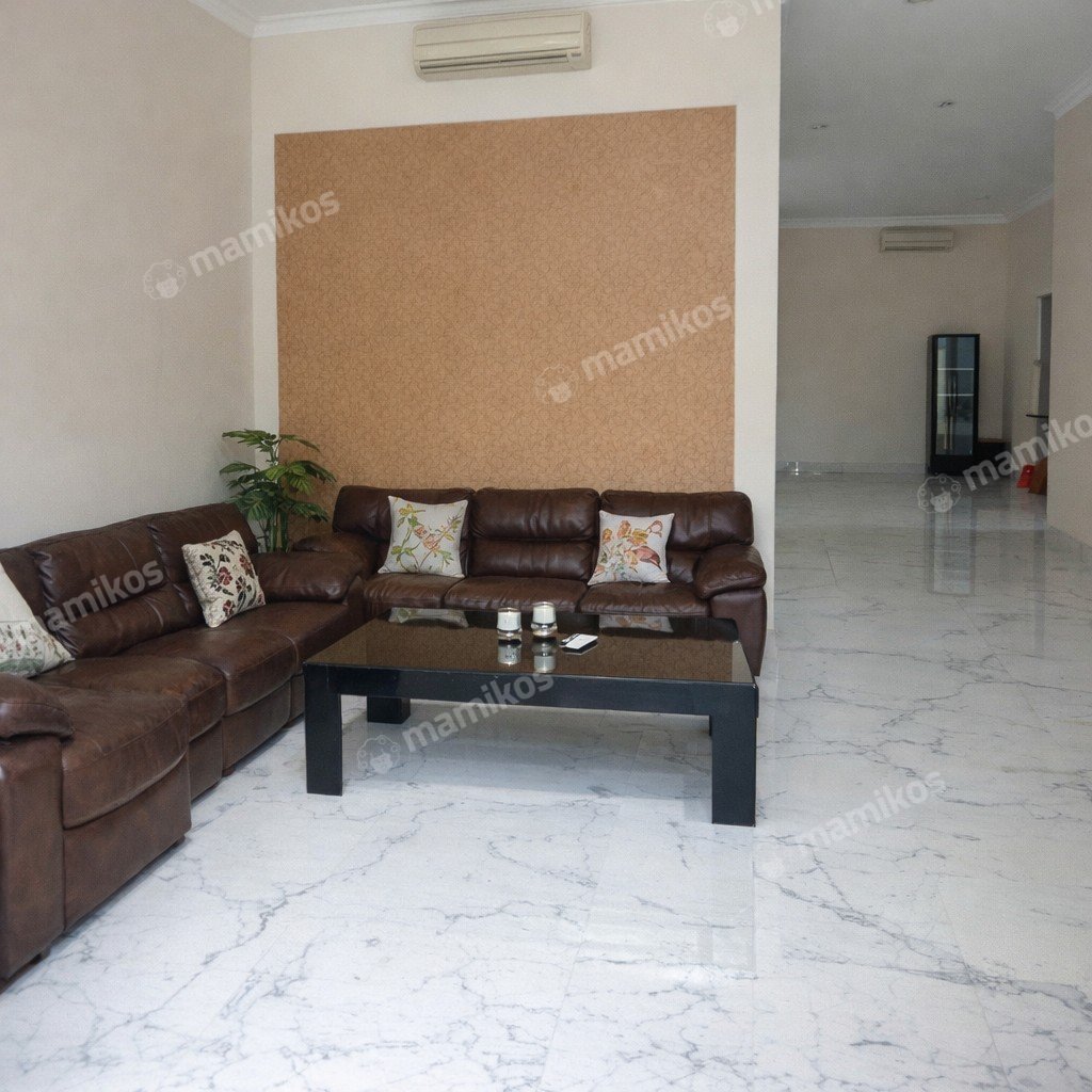Rumah Sertifikat SHM 4 Kamar Tidur 4 Kamar Mandi Pulomas Jakarta Timur - Photo 5