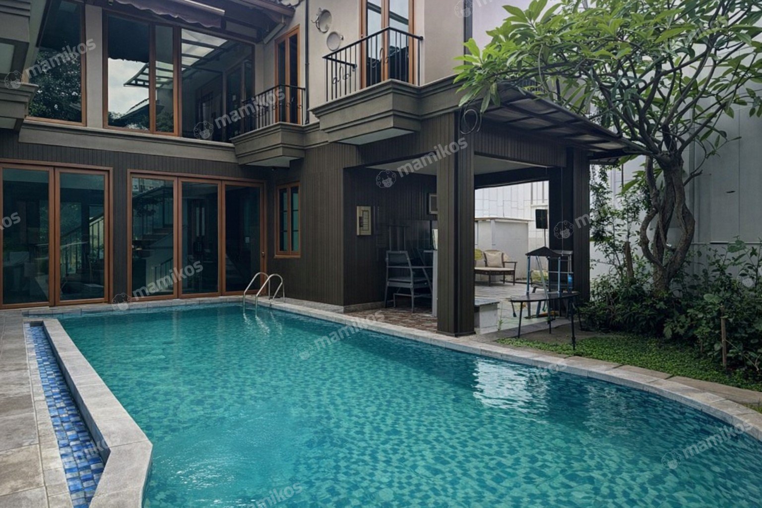 Rumah Sertifikat SHM 5 Kamar Tidur 6 Kamar Mandi patra kuningan Jakarta Selatan