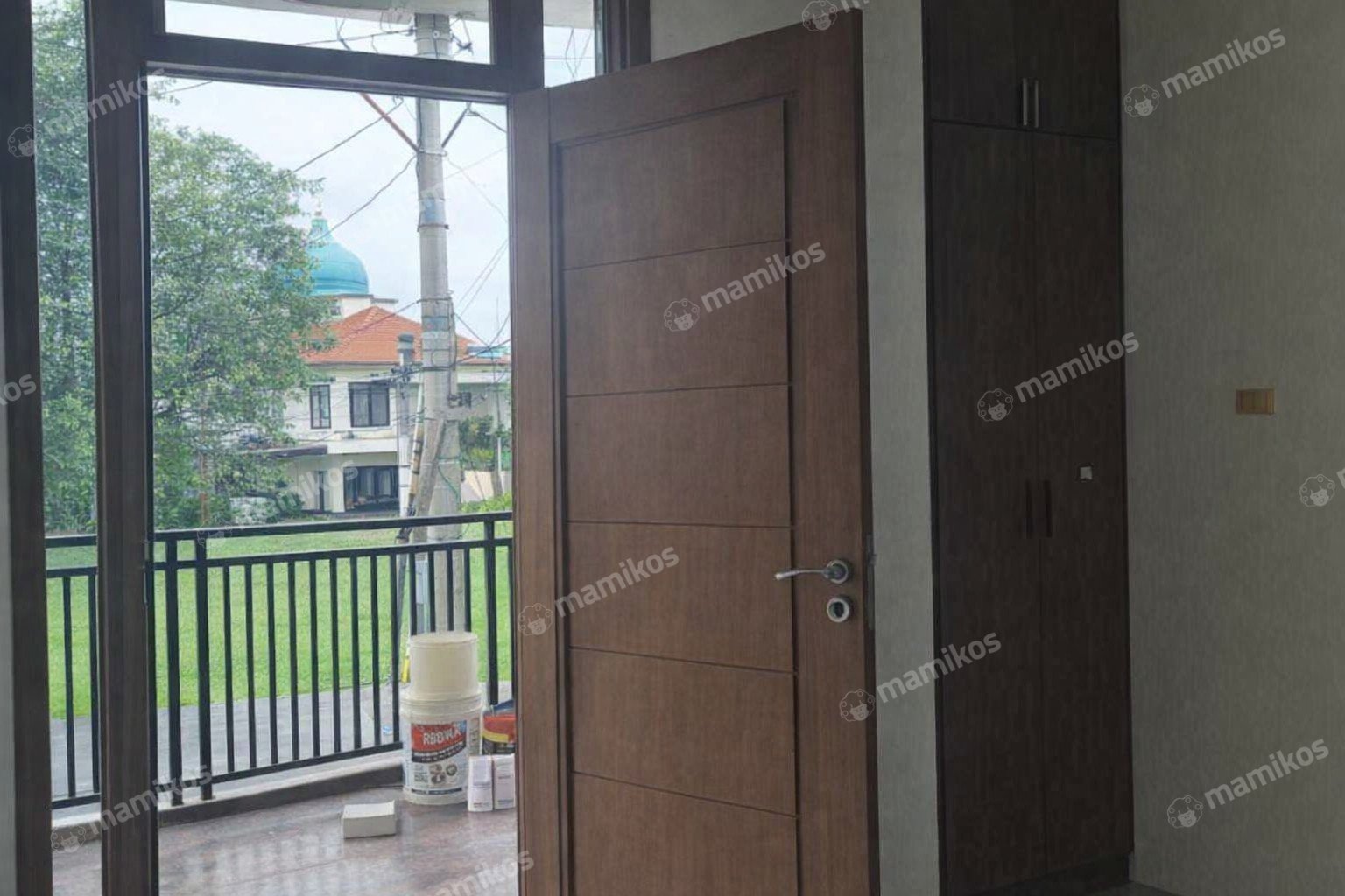 Rumah Sertifikat SHM 4 Kamar Tidur 2 Kamar Mandi Taman Surya Jakarta Barat