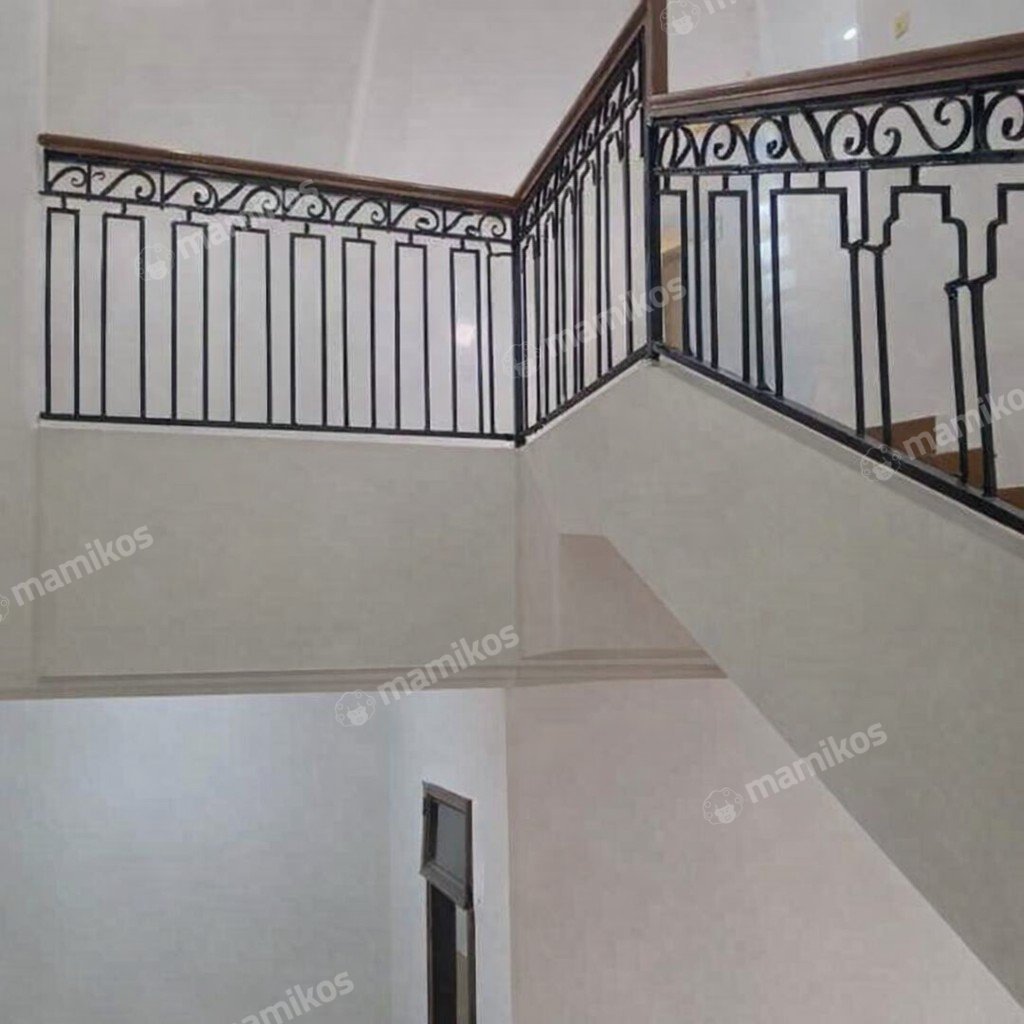 Rumah Sertifikat SHM 4 Kamar Tidur 2 Kamar Mandi Taman Surya Jakarta Barat - Photo 2