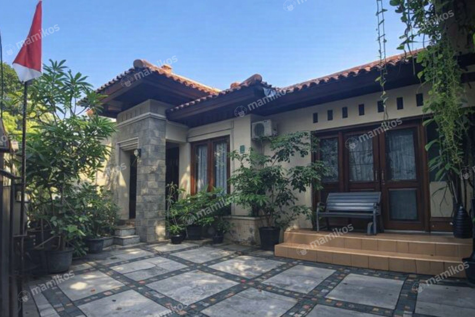 Rumah Sertifikat HGB 7 Kamar Tidur 8 Kamar Mandi Simprug Garden Jakarta Selatan