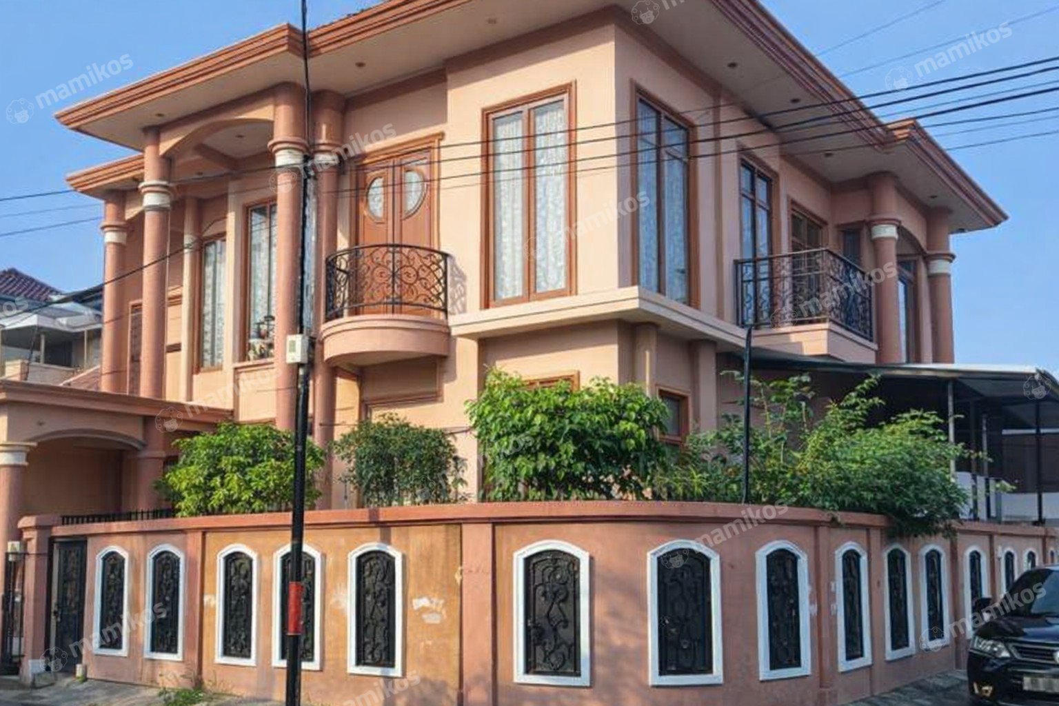 Rumah 6 Kamar Tidur 4 Kamar Mandi 2 Lantai Rawamangun Jakarta Timur