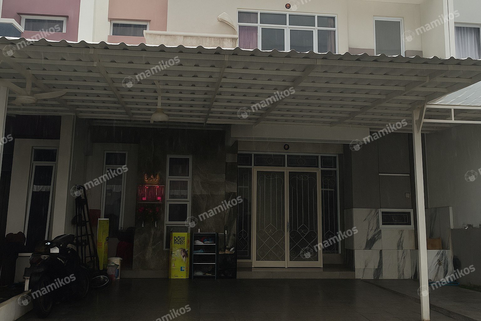 Rumah Sertifikat SHM 4 Kamar Tidur 5 Kamar Mandi Green Lake City Jakarta Barat
