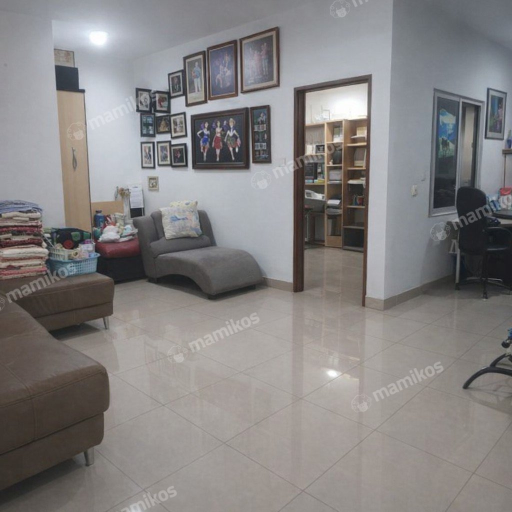 Rumah Sertifikat SHM 4 Kamar Tidur 5 Kamar Mandi Green Lake City Jakarta Barat - Photo 2