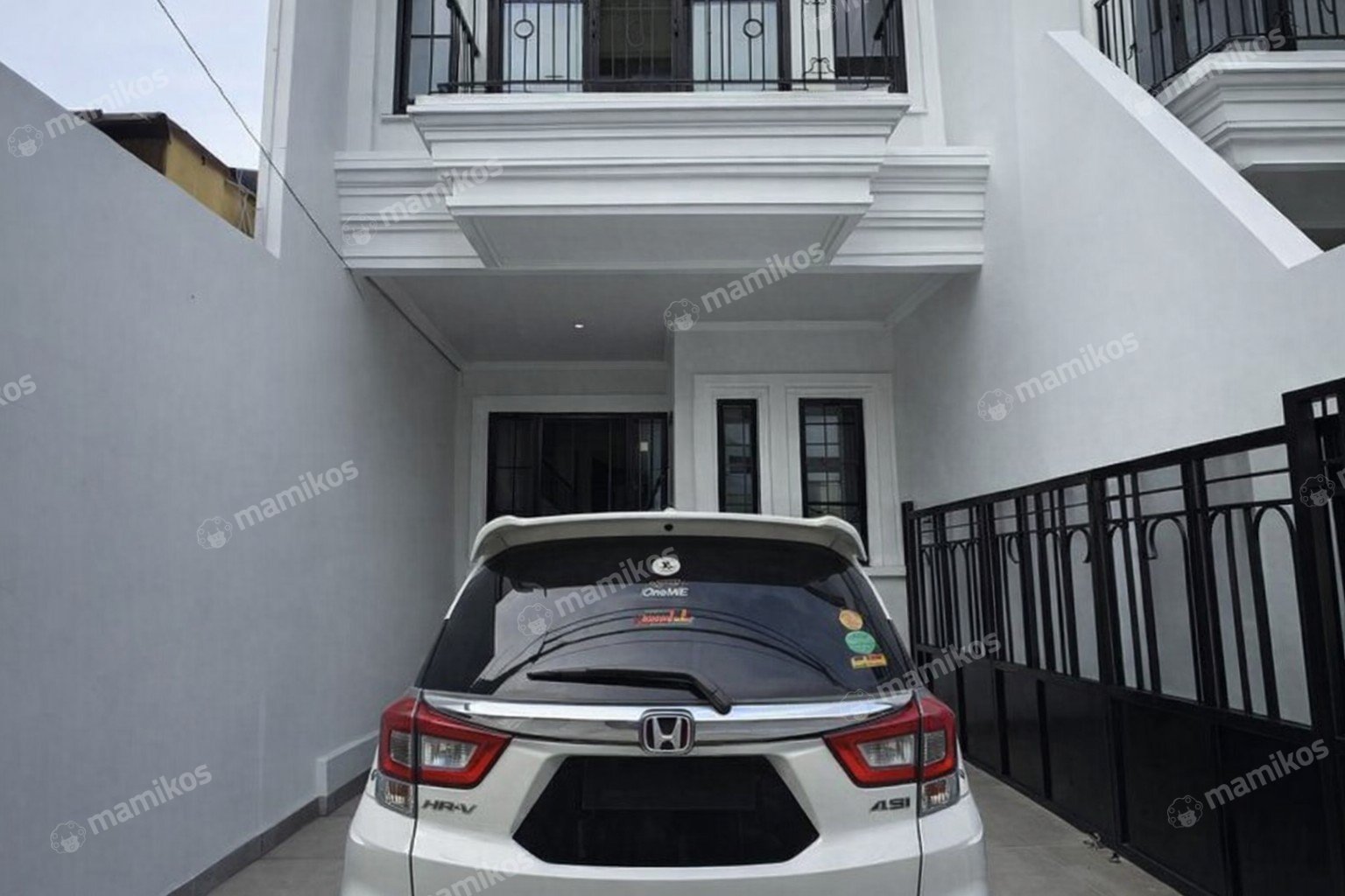 Rumah Sertifikat SHM 4 Kamar Tidur 5 Kamar Mandi Jatinegara Jakarta Timur