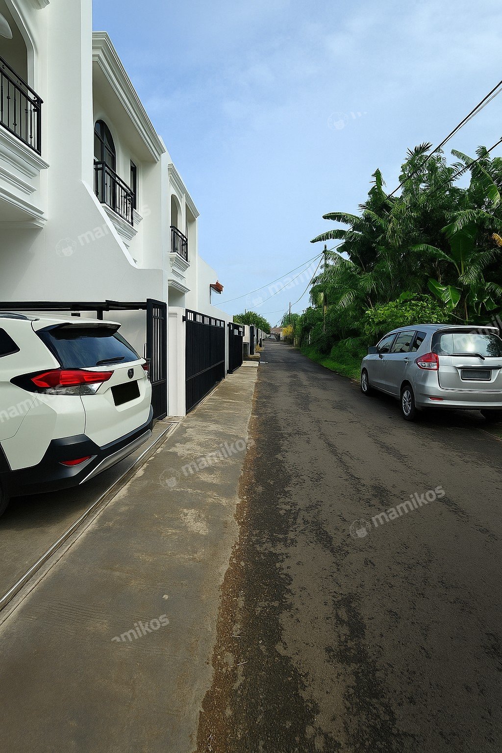 Rumah Sertifikat SHM 4 Kamar Tidur 5 Kamar Mandi Jatinegara Jakarta Timur - Photo 2