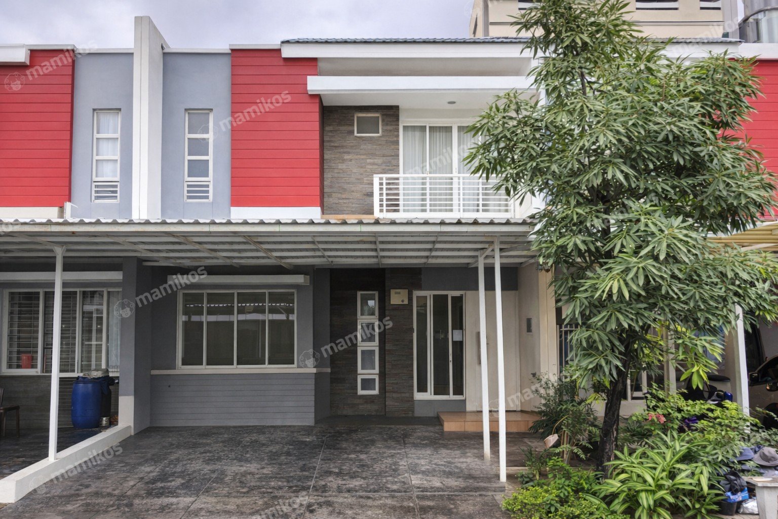 Rumah Sertifikat SHM 3 Kamar Tidur 3 Kamar Mandi Green Lake City Jakarta Barat