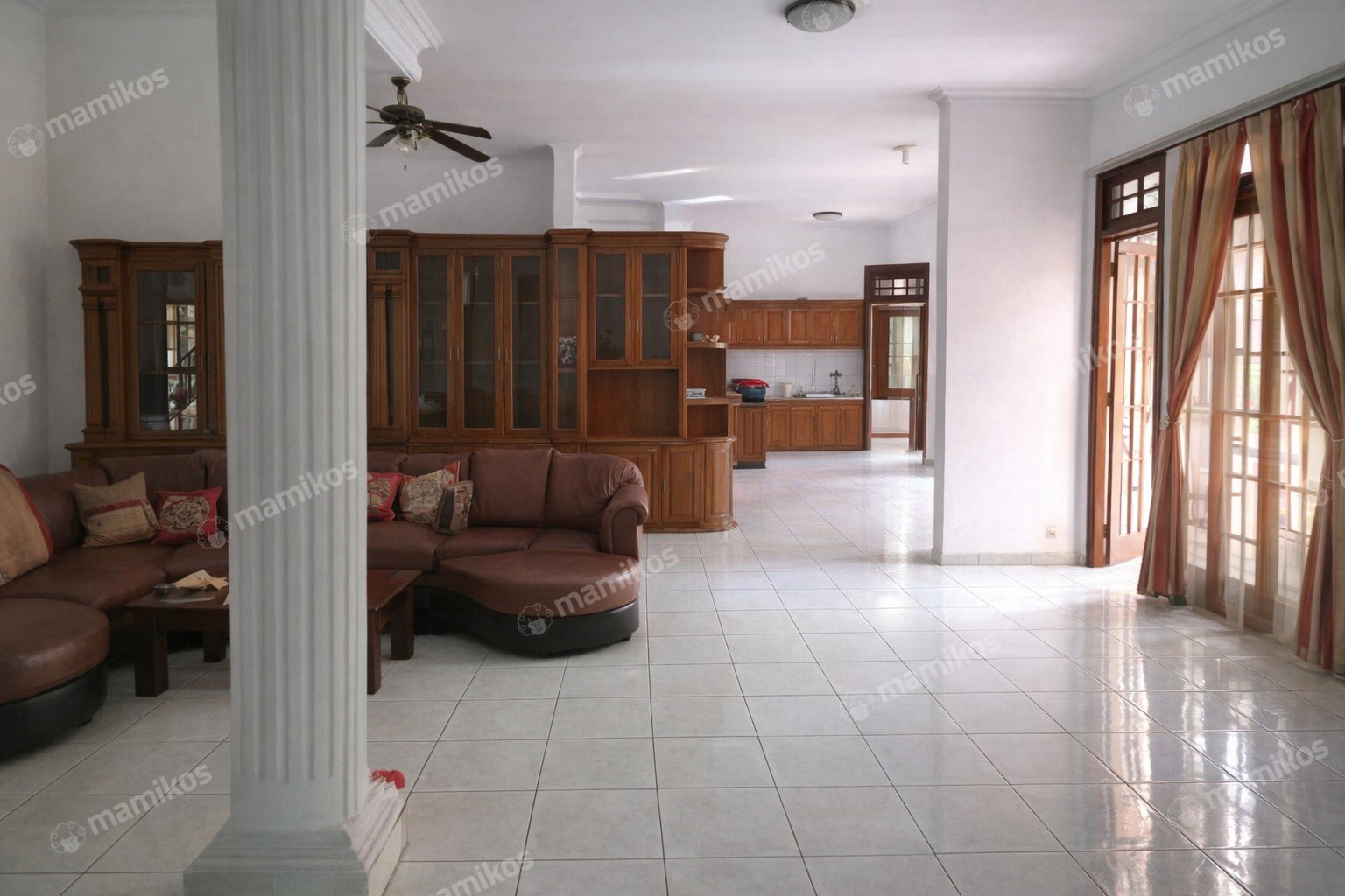 Rumah Sertifikat SHM 7 Kamar Tidur 6 Kamar Mandi Duren Sawit Jakarta Timur