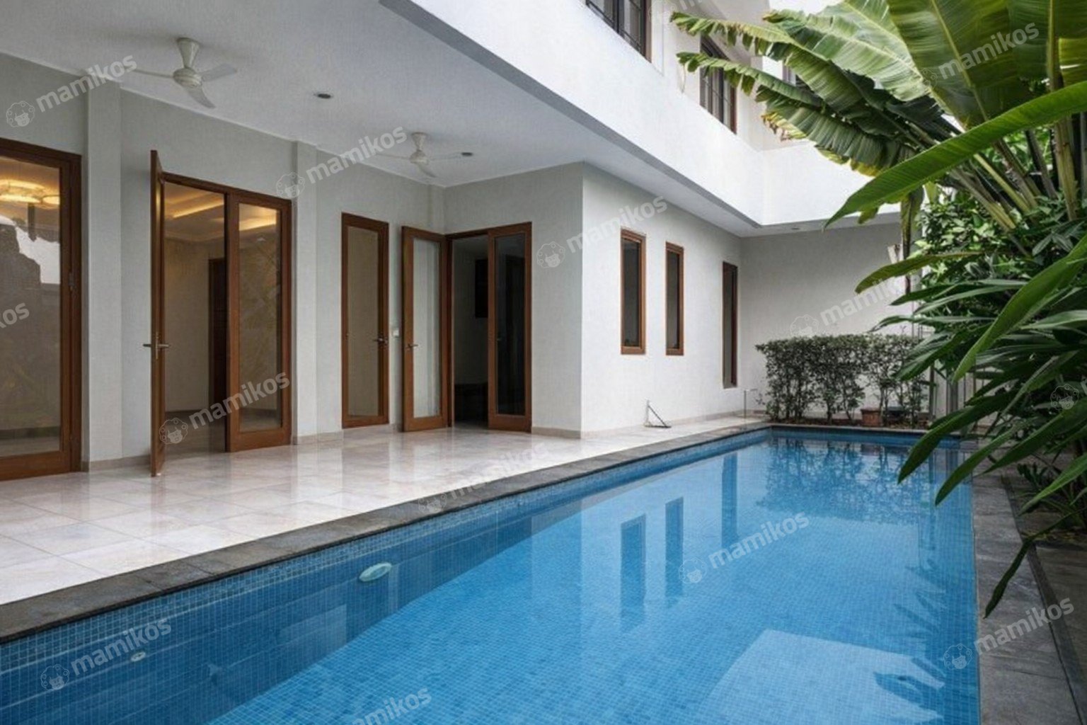 Rumah Sertifikat SHM 4 Kamar Tidur 5 Kamar Mandi Kemang Jakarta Selatan