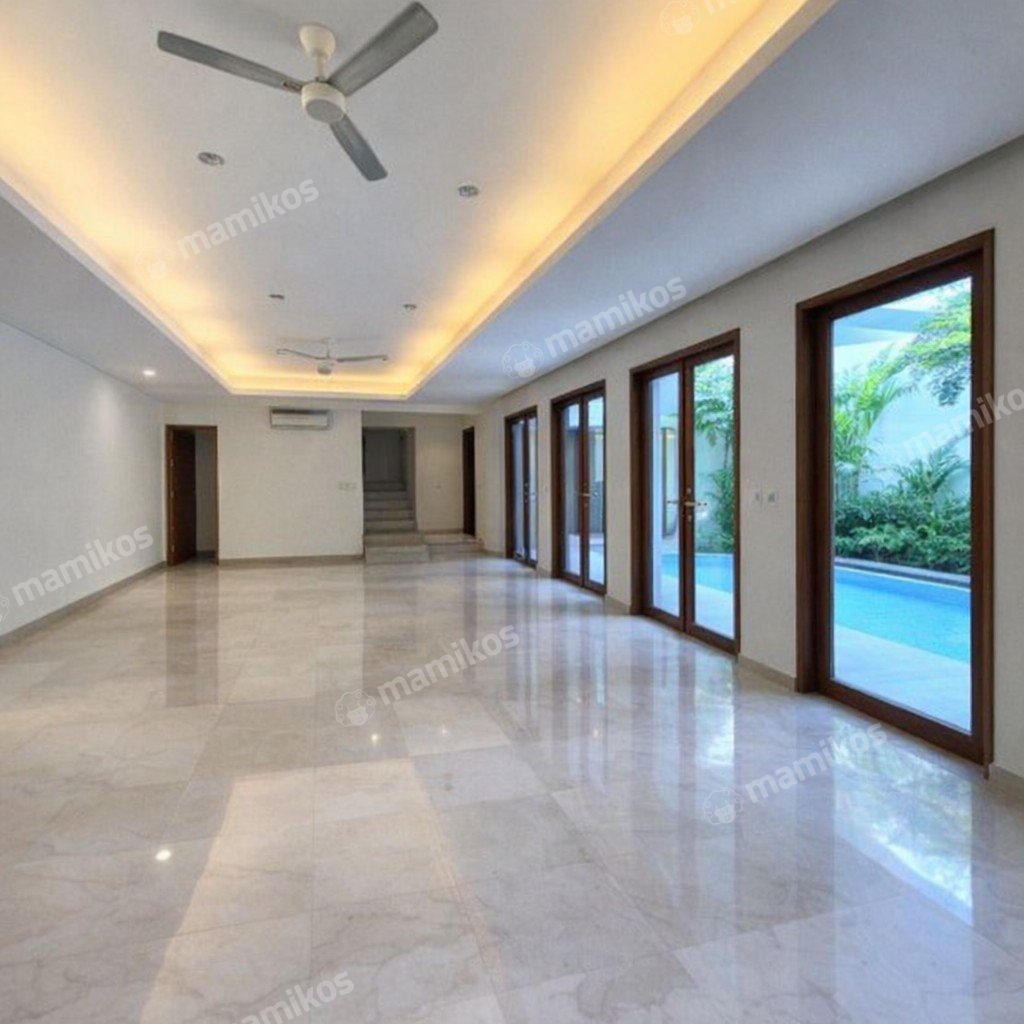 Rumah Sertifikat SHM 4 Kamar Tidur 5 Kamar Mandi Kemang Jakarta Selatan - Photo 2
