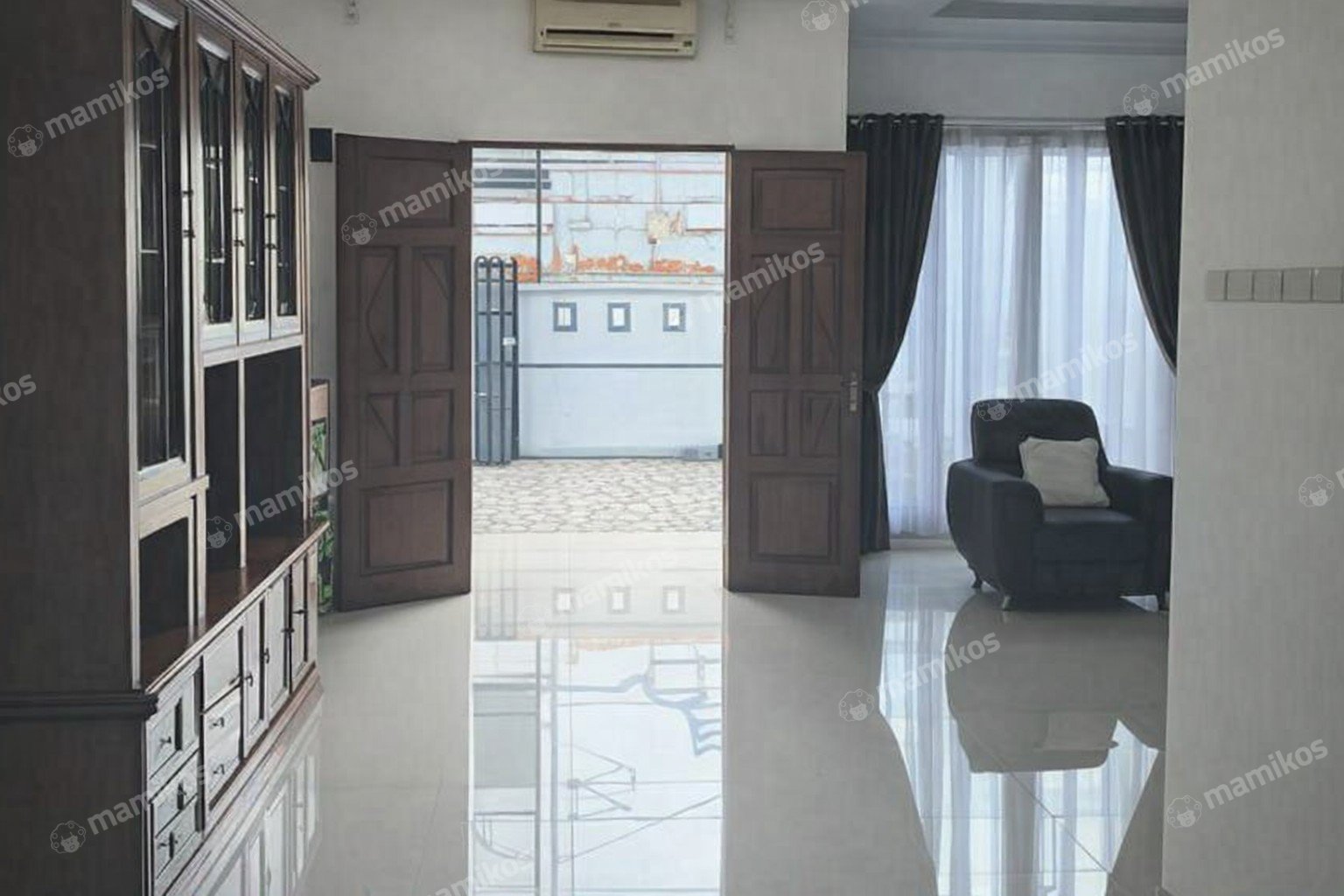 Rumah Sertifikat SHM 5 Kamar Tidur 5 Kamar Mandi Duren Sawit Jakarta Timur