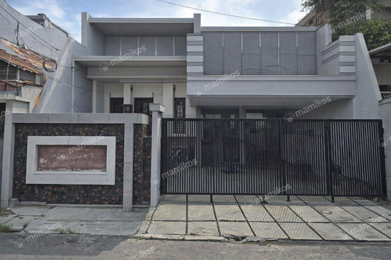 Rumah Sertifikat SHM 5 Kamar Tidur 3 Kamar Mandi Grogol Jakarta Barat