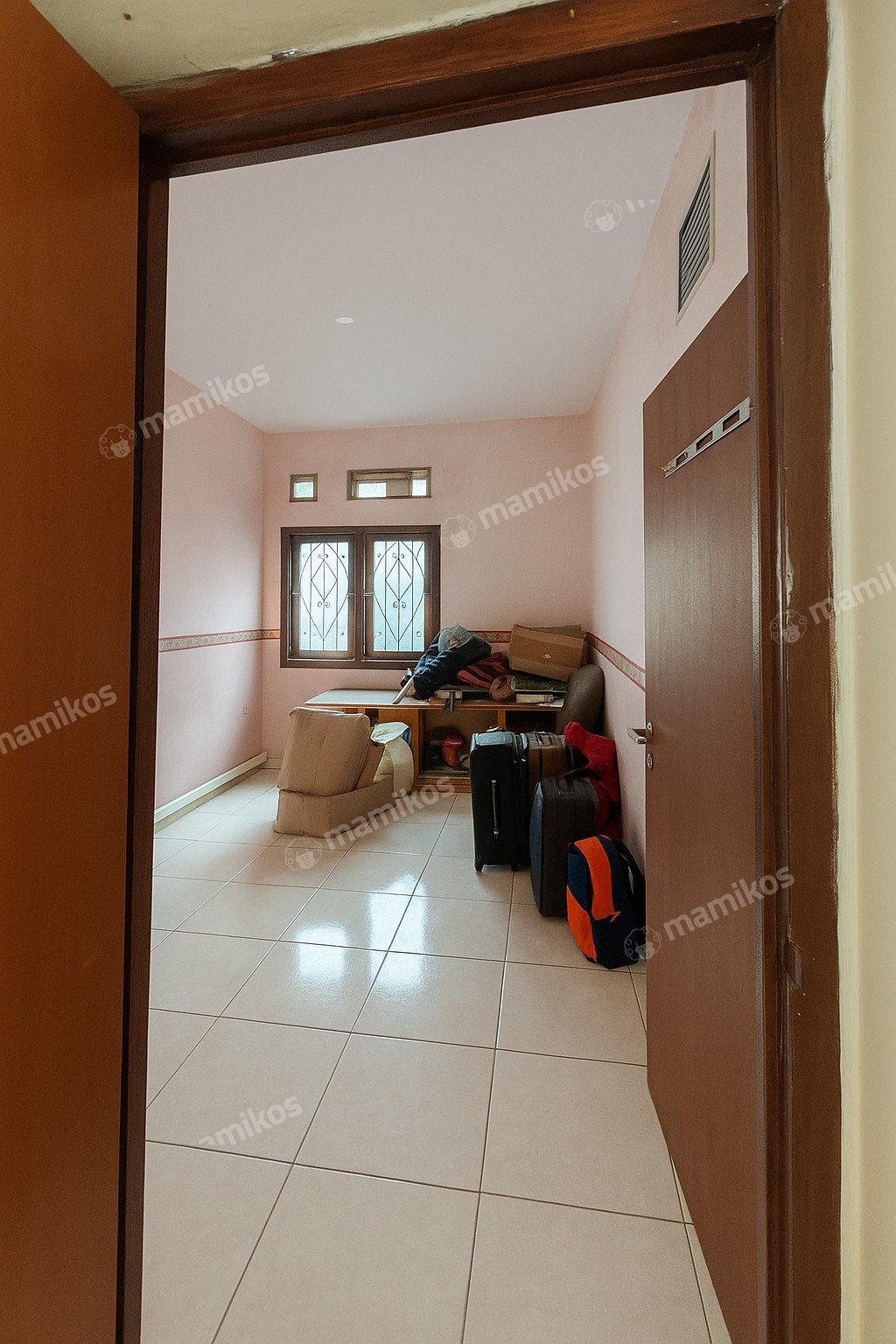 Rumah Sertifikat SHM 3 Kamar Tidur 2 Kamar Mandi Kebon Jeruk Jakarta Barat - Photo 4