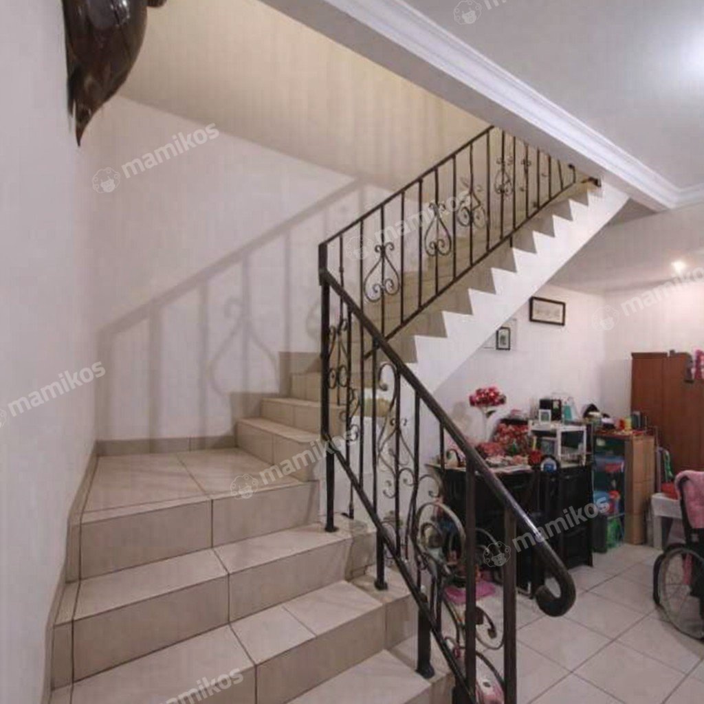 Rumah Sertifikat SHM 3 Kamar Tidur 2 Kamar Mandi Kebon Jeruk Jakarta Barat - Photo 5