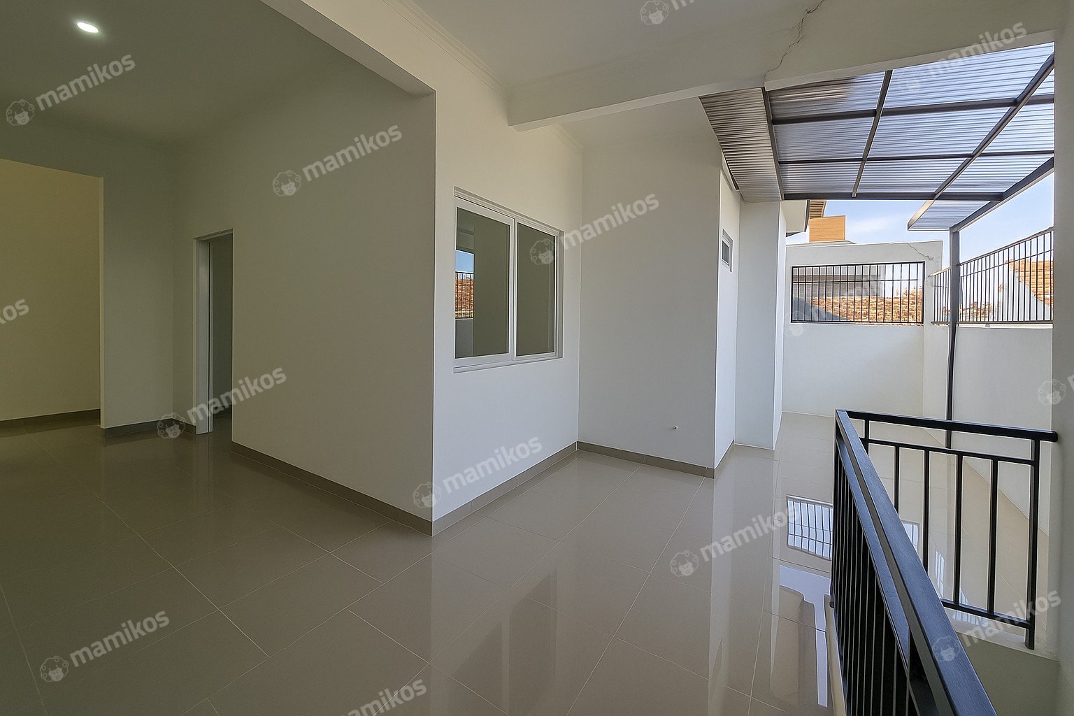 Rumah Sertifikat SHM 4 Kamar Tidur 2 Kamar Mandi Cibubur Jakarta Timur - Photo 2