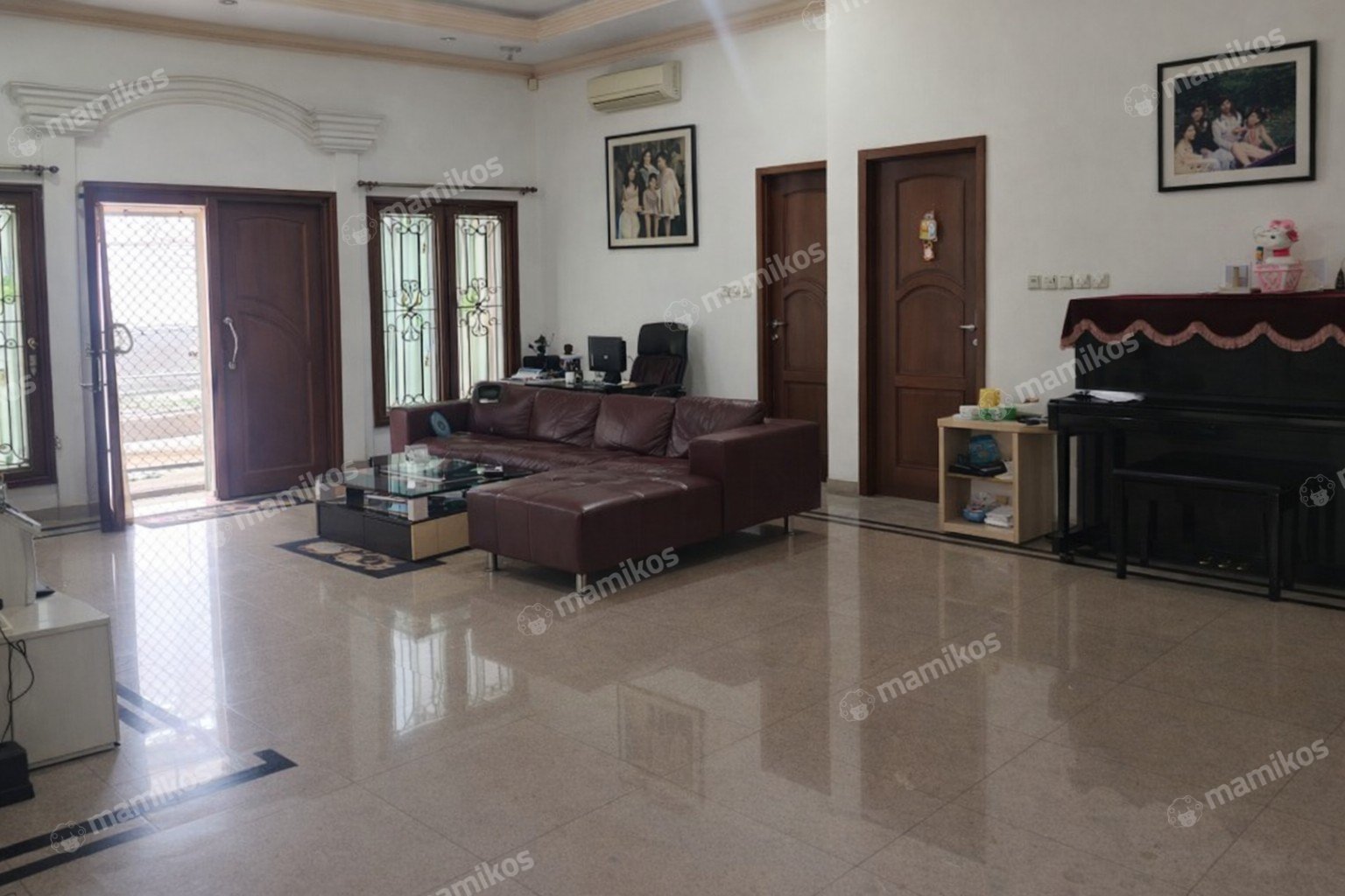Rumah Sertifikat SHM 5 Kamar Tidur 4 Kamar Mandi Cengkareng Jakarta Barat