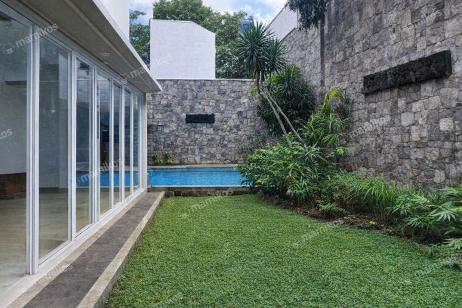 Rumah Sertifikat SHM 4 Kamar Tidur 4 Kamar Mandi Kuningan Jakarta Selatan - Photo 5