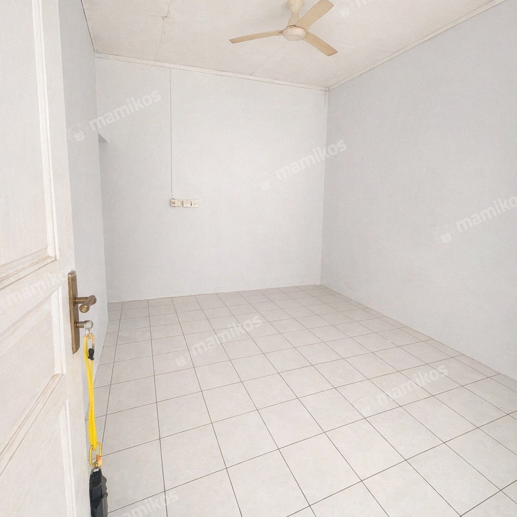 Rumah Sertifikat SHM 4 Kamar Tidur 2 Kamar Mandi Kebayoran Baru Jakarta Selatan - Photo 3
