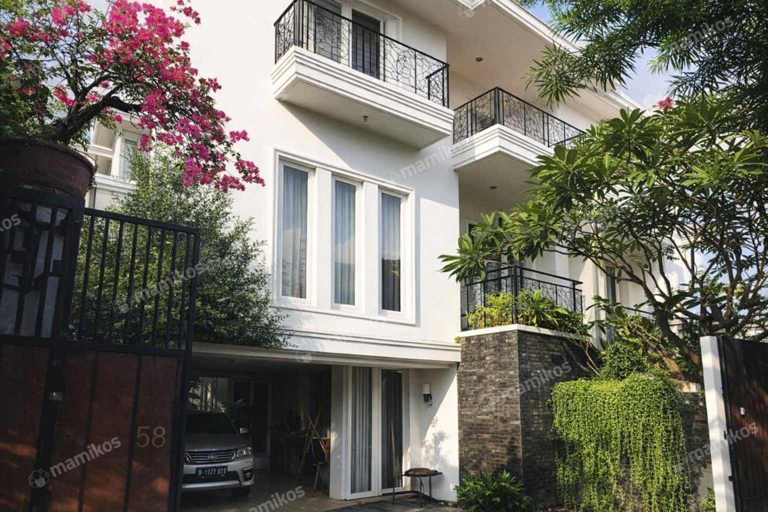 Rumah Sertifikat SHM 5 Kamar Tidur 5 Kamar Mandi Kemanggisan Jakarta Barat