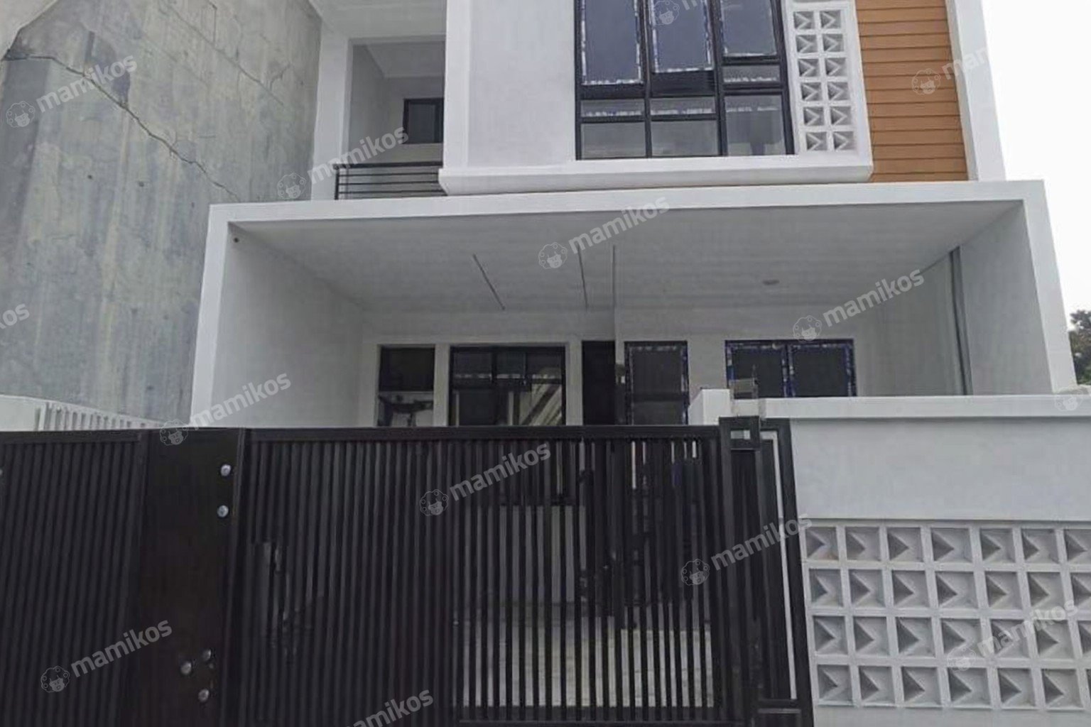 Rumah Sertifikat SHM 3 Kamar Tidur 3 Kamar Mandi Duren Sawit Jakarta Timur