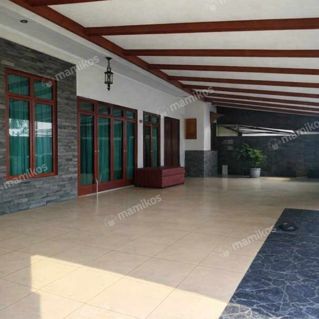 Rumah Sertifikat SHM 7 Kamar Tidur 4 Kamar Mandi Kebayoran Baru Jakarta Selatan - Photo 2