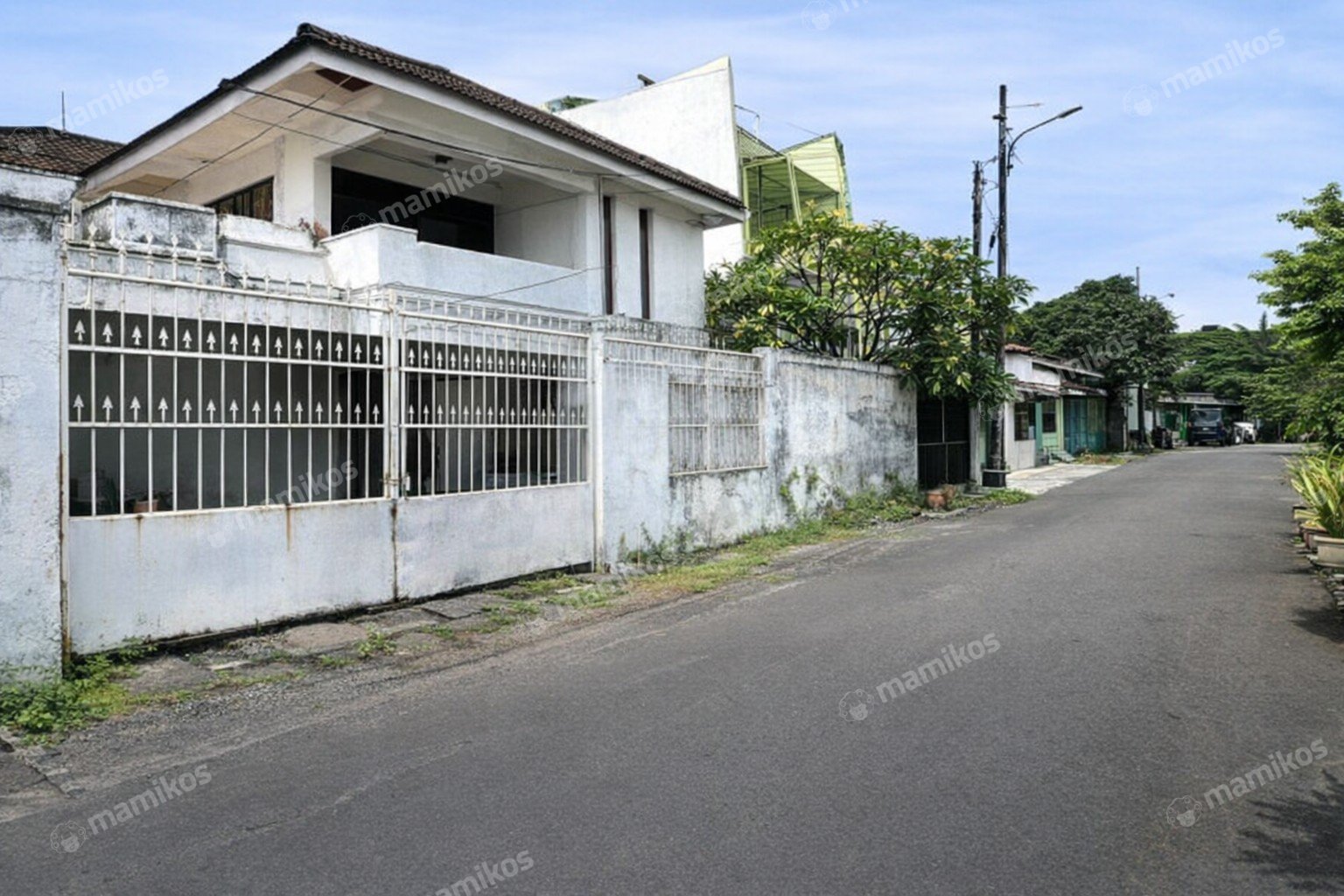 Rumah Sertifikat SHM 4 Kamar Tidur 3 Kamar Mandi Tebet Jakarta Selatan