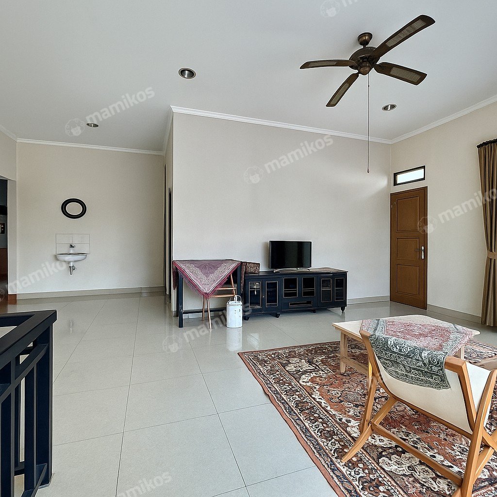 Rumah Sertifikat SHM 3 Kamar Tidur 3 Kamar Mandi Jagakarsa Jakarta Selatan - Photo 4