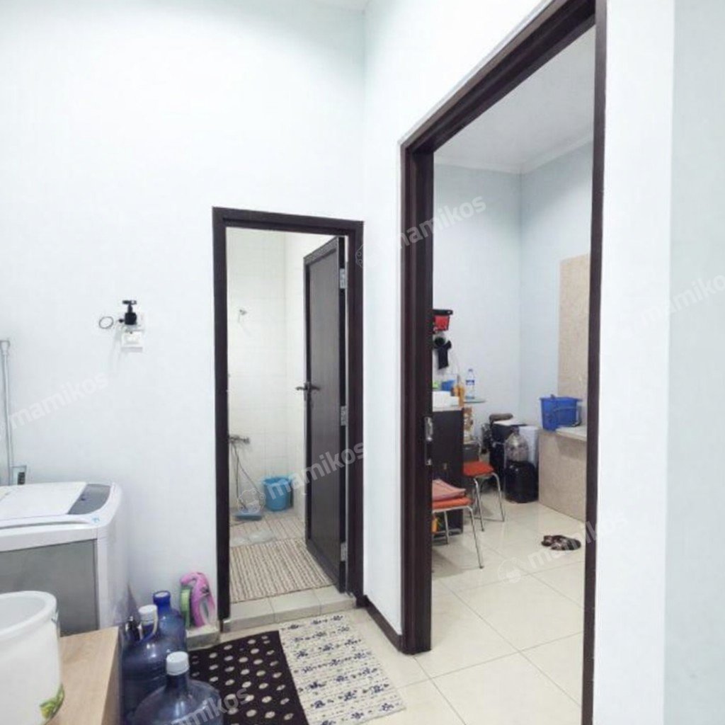 Rumah Sertifikat SHM 4 Kamar Tidur 3 Kamar Mandi Kebon Jeruk Jakarta Barat - Photo 2