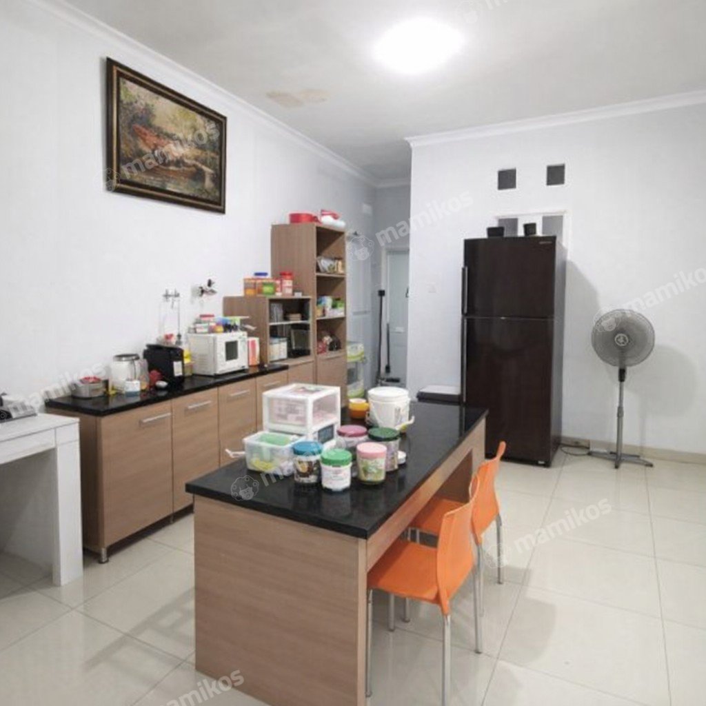 Rumah Sertifikat SHM 4 Kamar Tidur 3 Kamar Mandi Kebon Jeruk Jakarta Barat - Photo 3