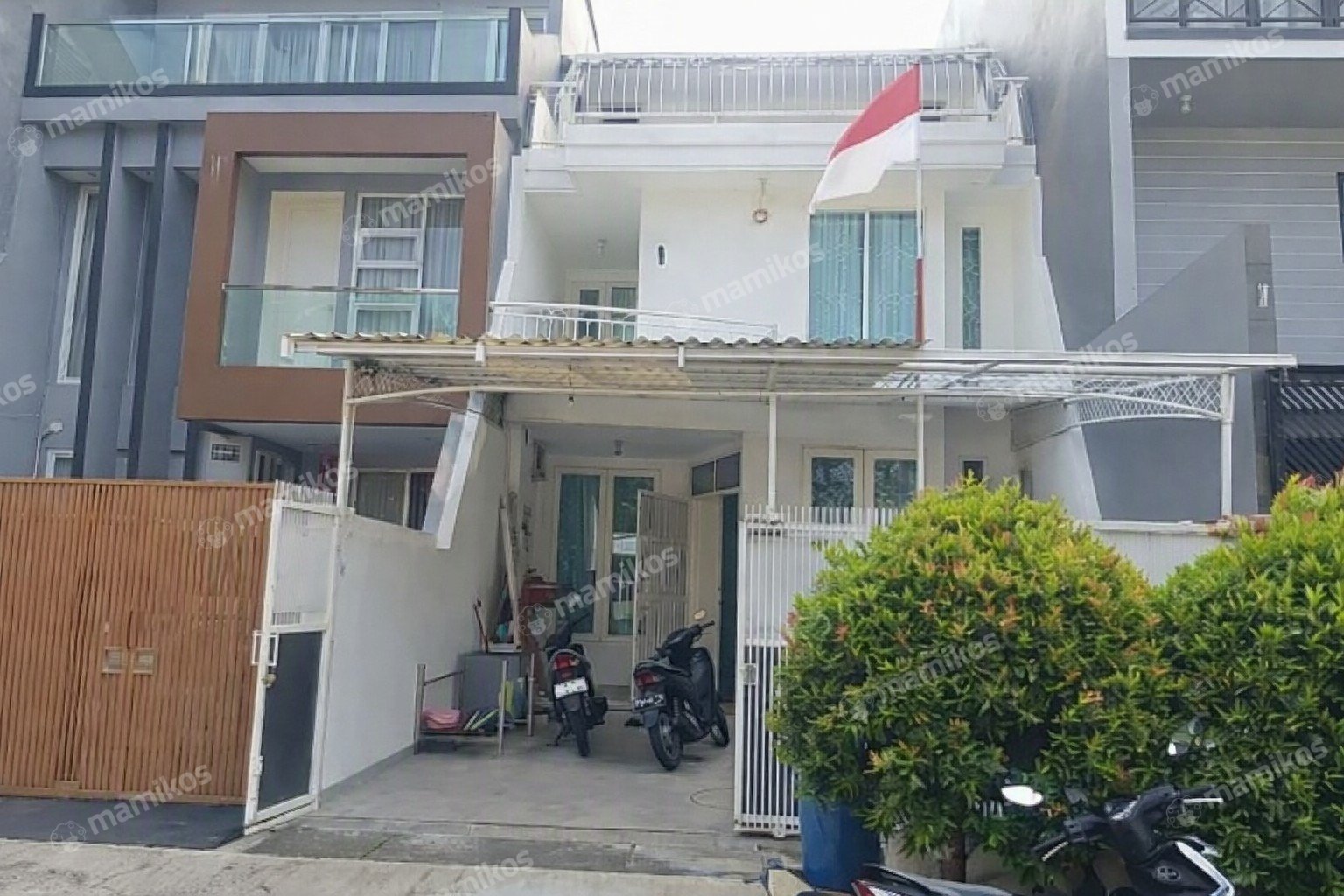 Rumah Sertifikat SHM 4 Kamar Tidur 3 Kamar Mandi Taman Grisenda Jakarta Utara