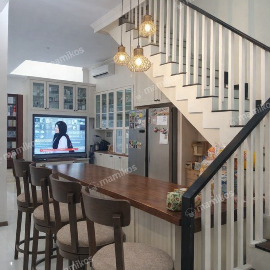 Rumah 5 Kamar Tidur 5 Kamar Mandi 1 Lantai Kebon Jeruk Jakarta Barat - Photo 4