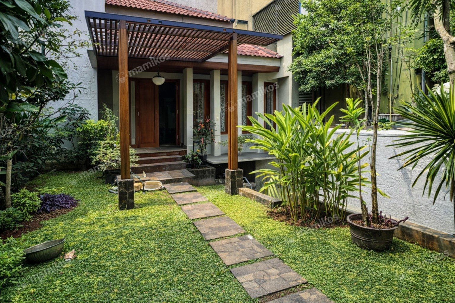 Rumah Sertifikat SHM 4 Kamar Tidur 4 Kamar Mandi Kemang Jakarta Selatan