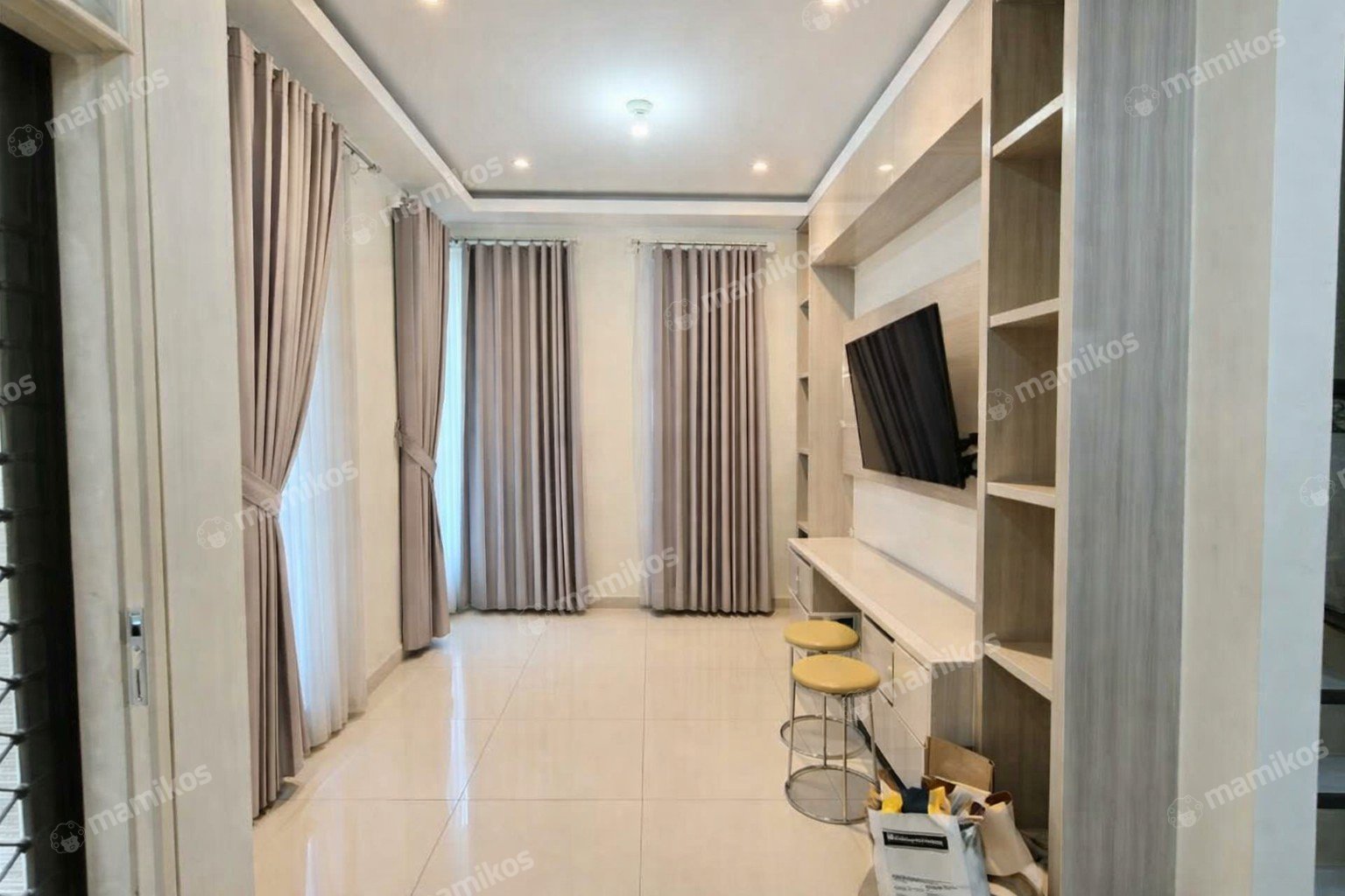 Rumah Sertifikat SHM 3 Kamar Tidur 3 Kamar Mandi Sunter Jakarta Utara - Photo 2