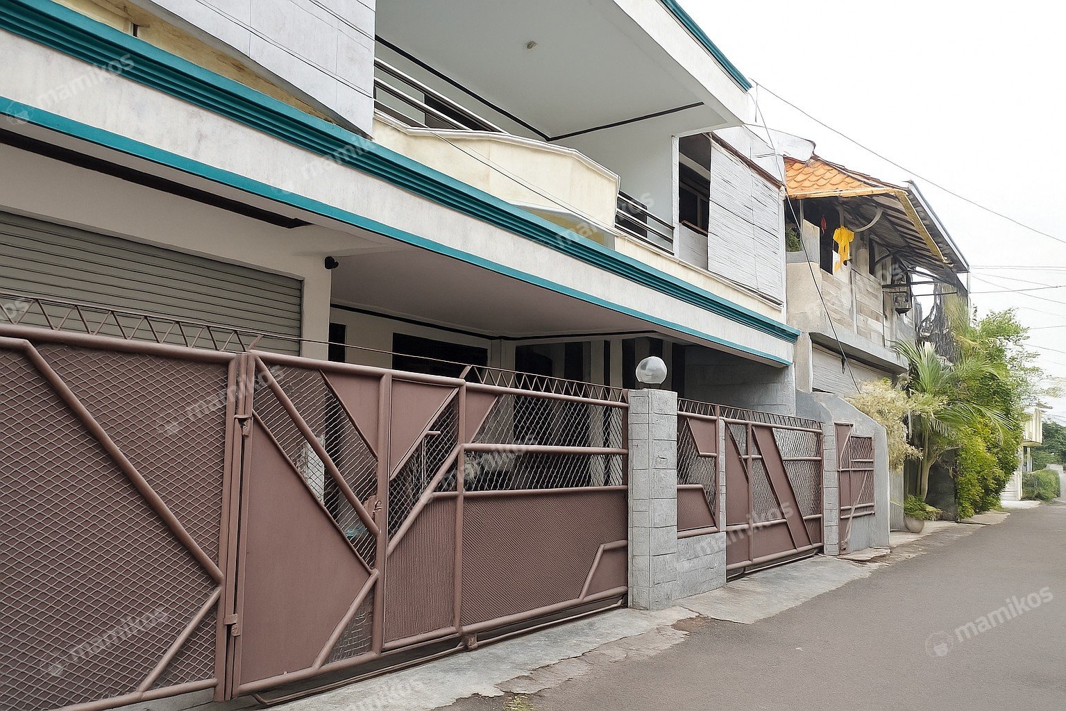 Rumah Sertifikat SHM 4 Kamar Tidur 2 Kamar Mandi Tanjung Duren Jakarta Barat - Photo 2