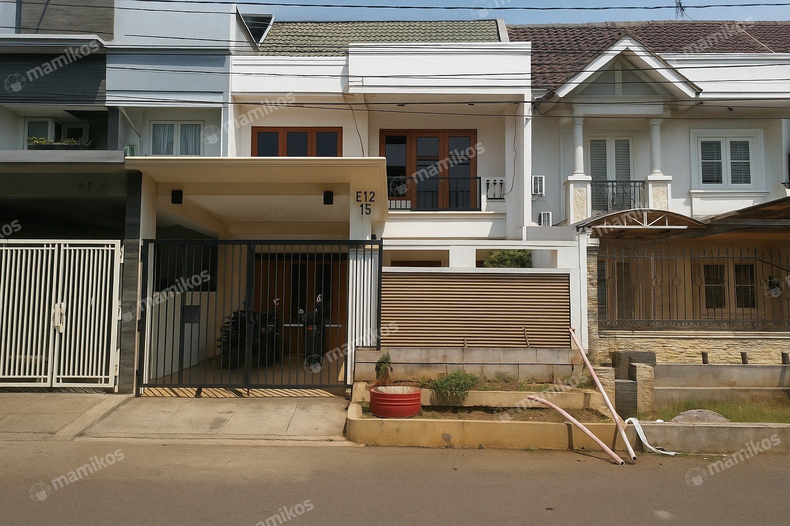 Rumah Sertifikat SHM 5 Kamar Tidur 3 Kamar Mandi Taman Palem Jakarta Barat